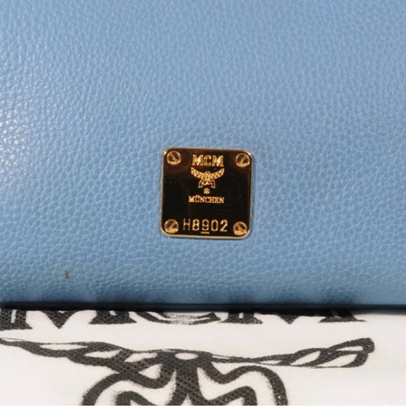 Authentic MCM Leather Shoulder Bag + Dust Bag🌹❤️🌹 - Picture 2 of 10